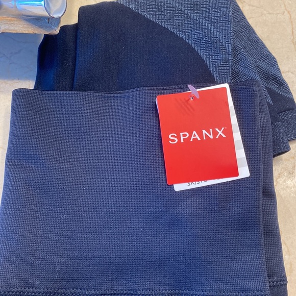 NWT Spanx Look at me now leggings - Picture 5 of 7